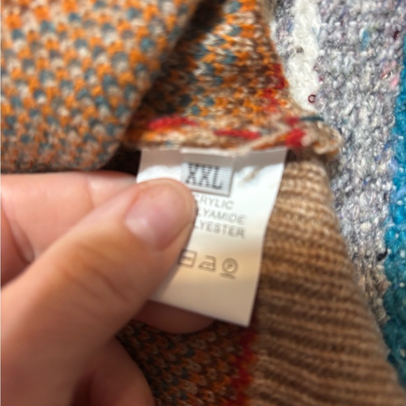 Horse Pattern Beige Sweater - Picture 4 of 4